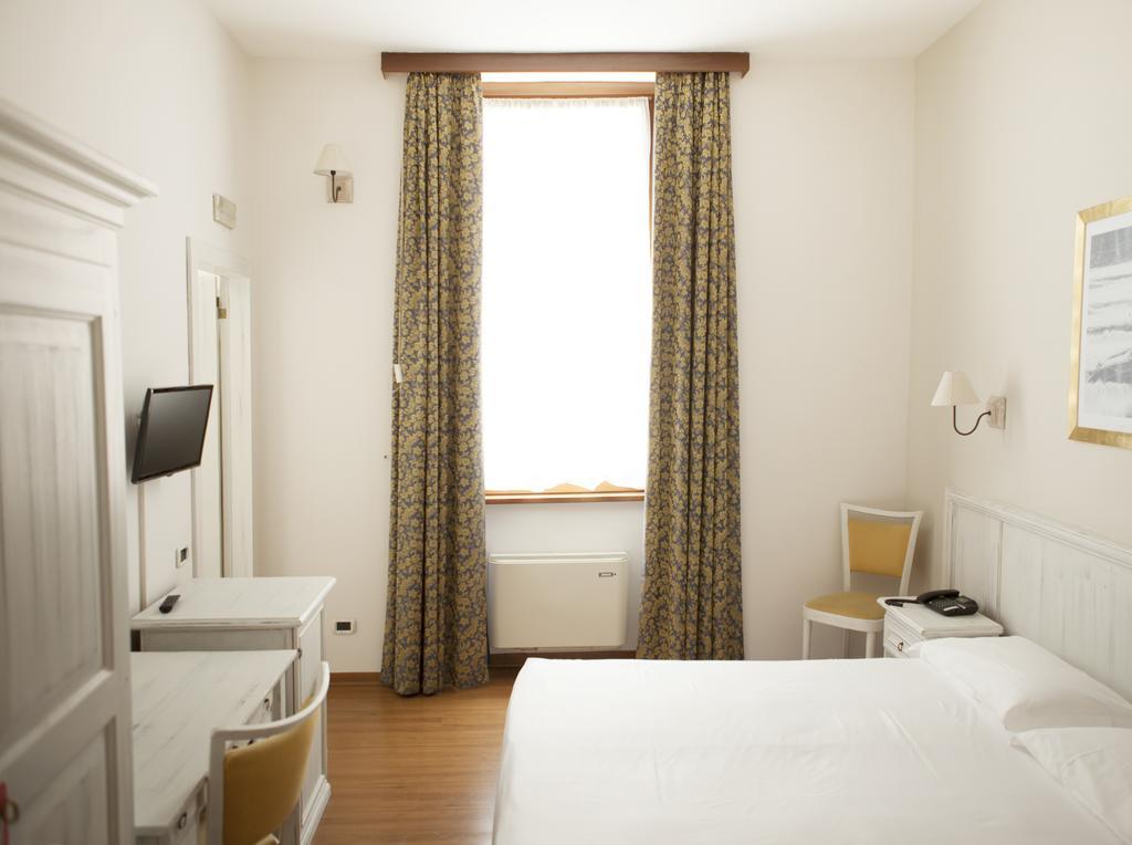 Hotel Sebino Sarnico Eksteriør bilde