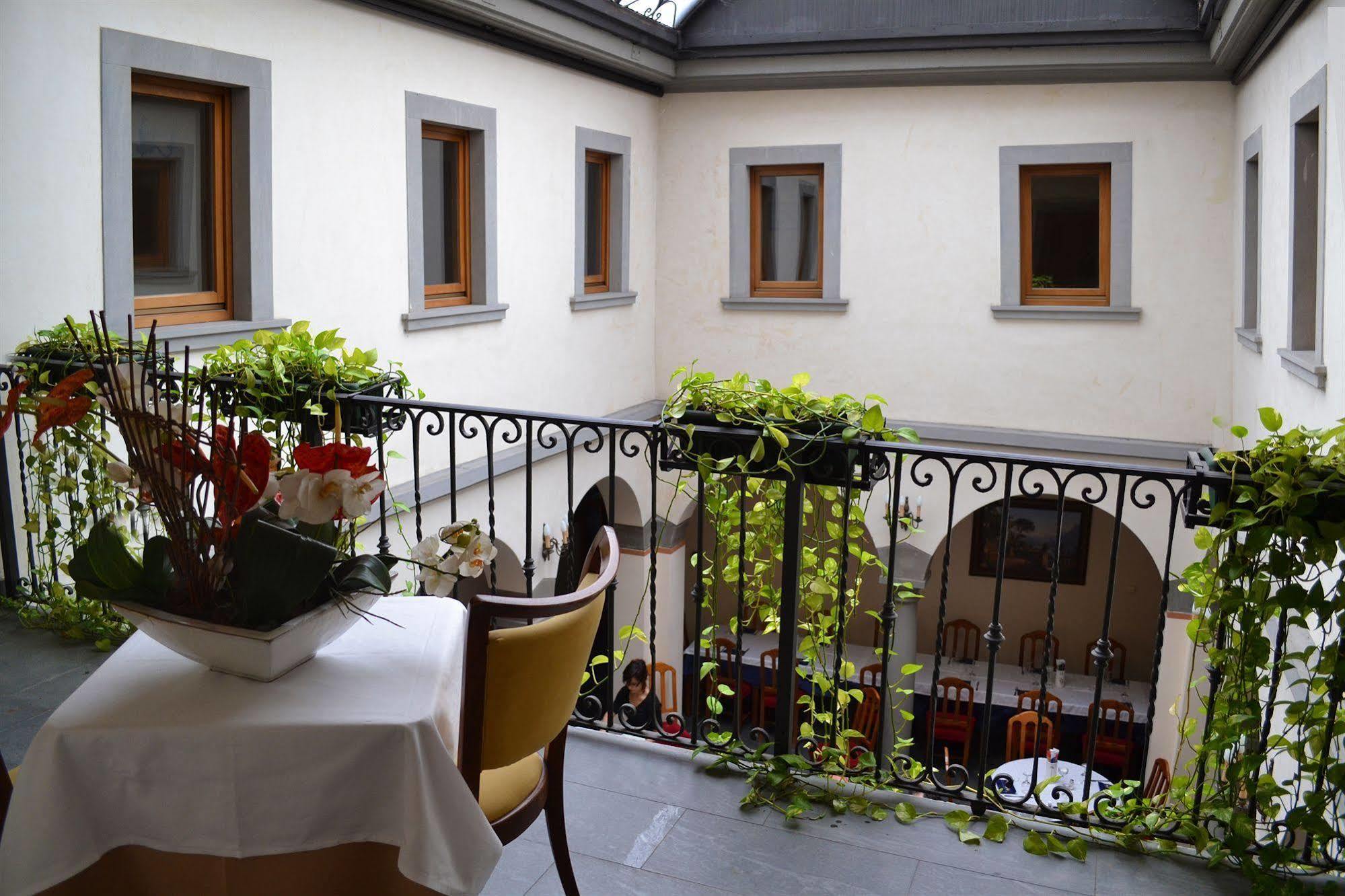 Hotel Sebino Sarnico Eksteriør bilde